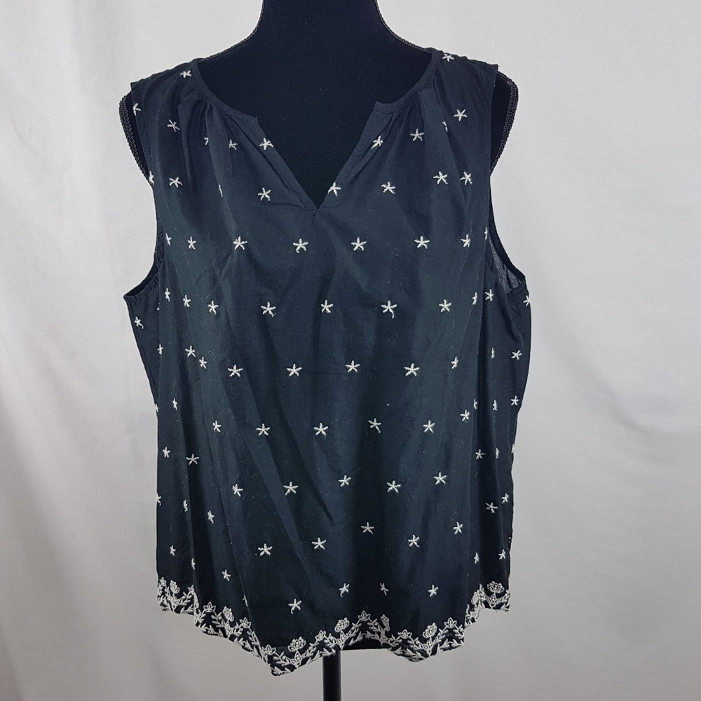 Gap Black White Embroidery Blouse Size Extra Large